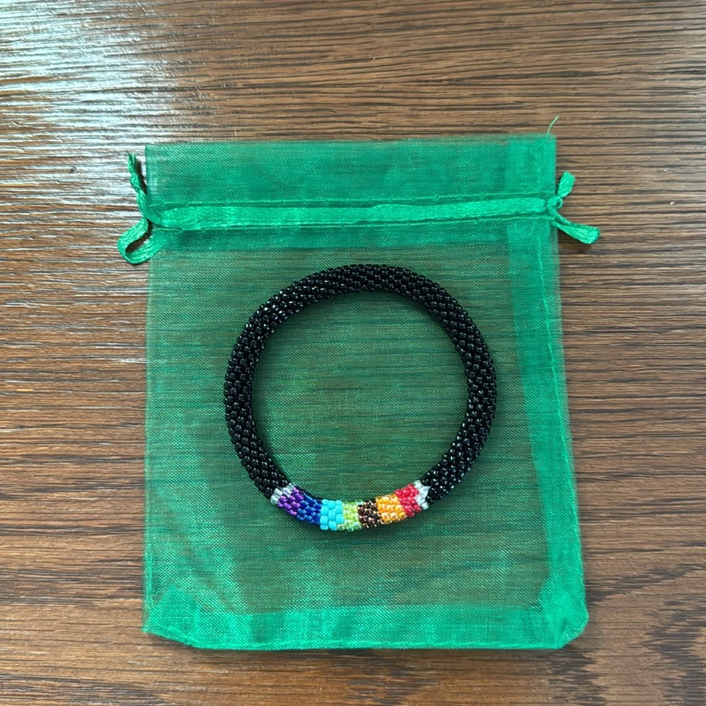 🌈Sashka chakra beaded glass bracelet in black and multicolor beads.
